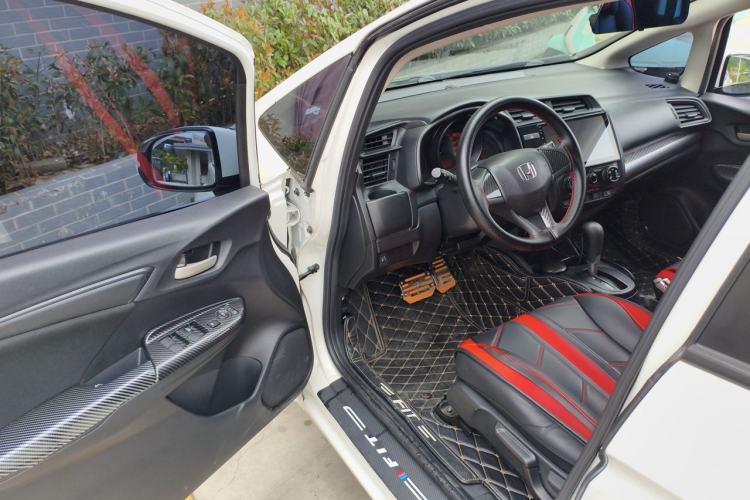 Used Honda Fit 2018 1.5L CVT Comfort Sunroof Version Driver Seat