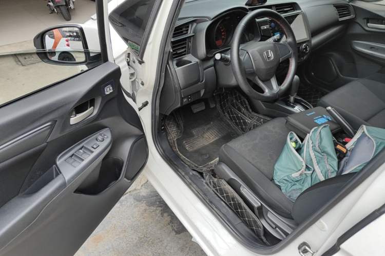 Used Honda Fit 2018 1.5L CVT Comfort Version Driver Seat