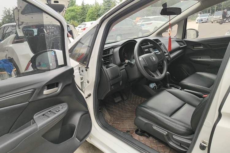 Used Honda Fit 2018 1.5L CVT Comfort Version Driver Seat