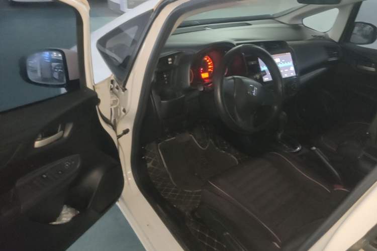 Used Honda Fit 2018 1.5L CVT Comfort Version Driver Seat