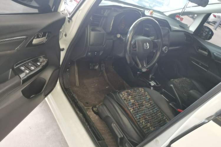 Used Honda Fit 2018 1.5L CVT Comfort Sunroof Version Driver Seat