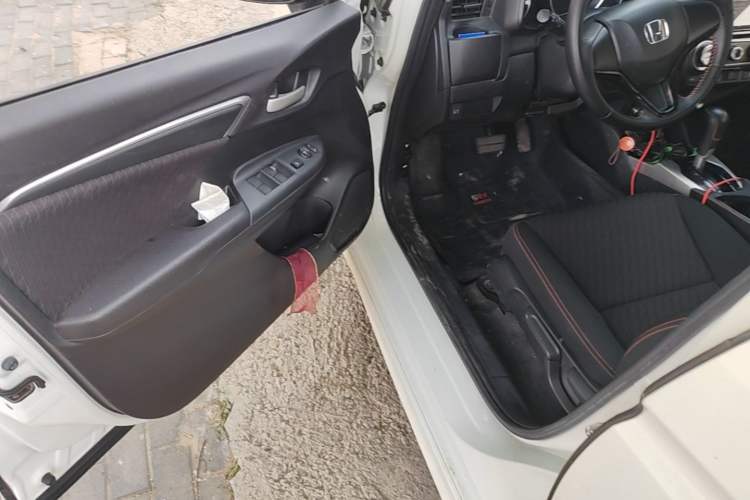 Used Honda Fit 2018 1.5L CVT Trendy Run+ Edition Driver Seat