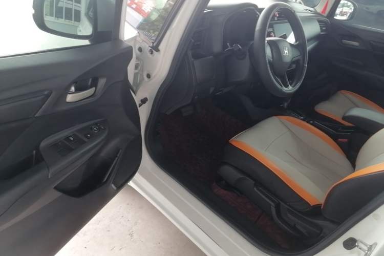Used Honda Fit 2018 1.5L CVT Comfort Sunroof Version Driver Seat