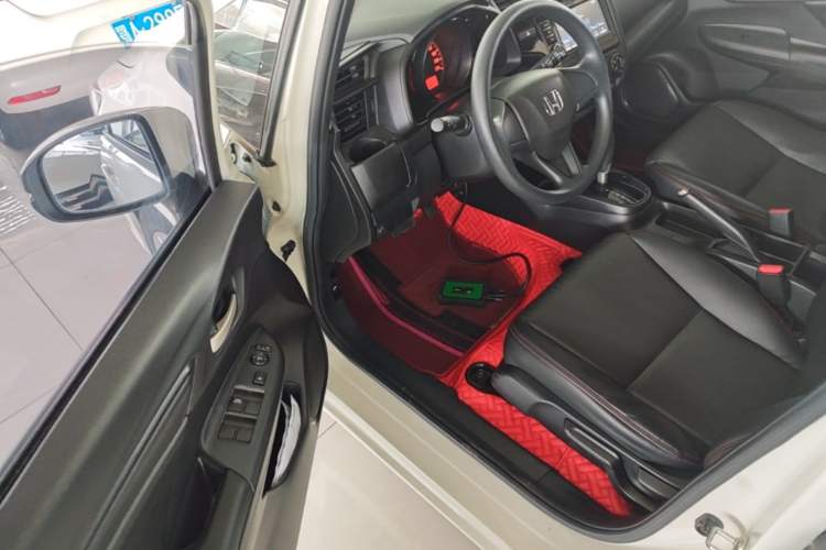 Used Honda Fit 2018 1.5L CVT Comfort Sunroof Version Driver Seat