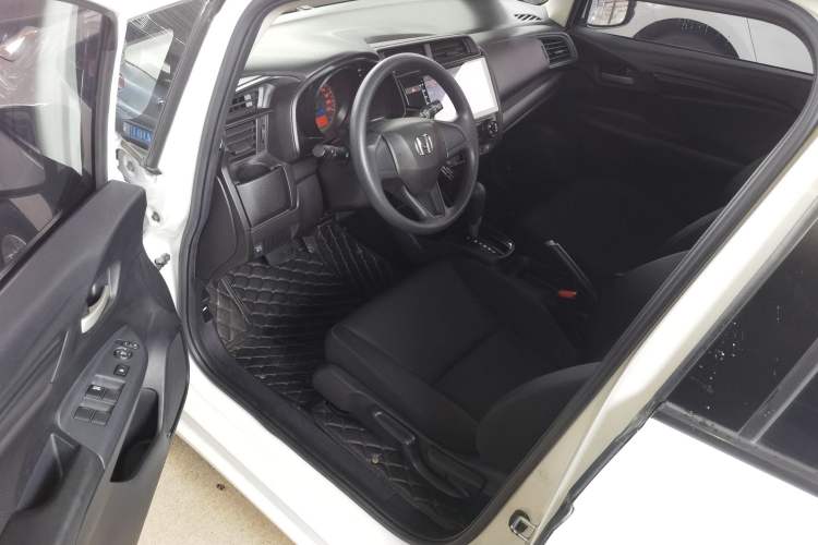 Used Honda Fit 2018 1.5L CVT Comfort Sunroof Version Driver Seat