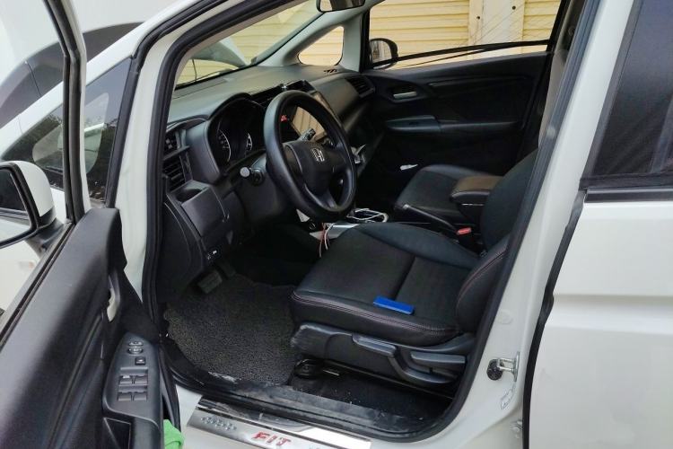 Used Honda Fit 2018 1.5L CVT Comfort Sunroof Version Driver Seat