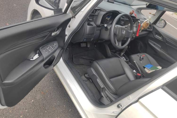 Used Honda Fit 2018 1.5L CVT Comfort Sunroof Version Driver Seat