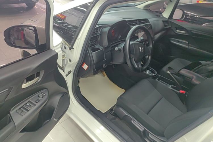 Used Honda Fit 2018 1.5L CVT Comfort Sunroof Version Driver Seat
