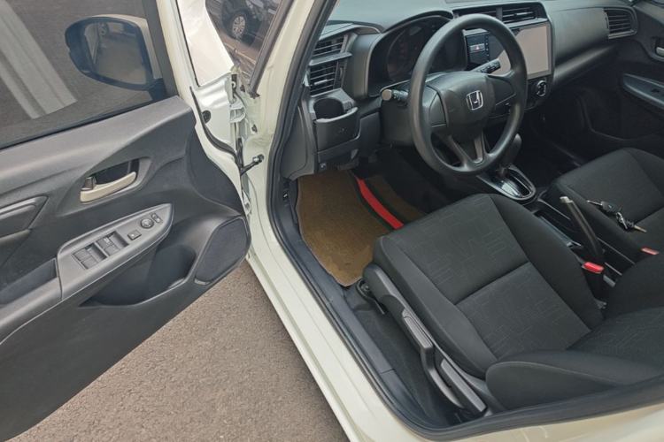 Used Honda Fit 2018 1.5L CVT Comfort Version Driver Seat