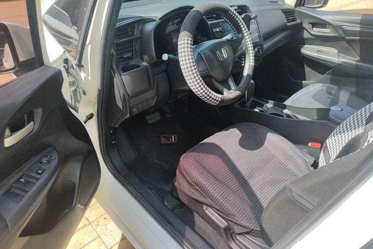 Used Honda Fit 2018 1.5L CVT Comfort Sunroof Version Driver Seat