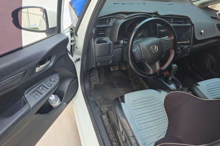 Used Honda Fit 2018 1.5L CVT Comfort Version Driver Seat
