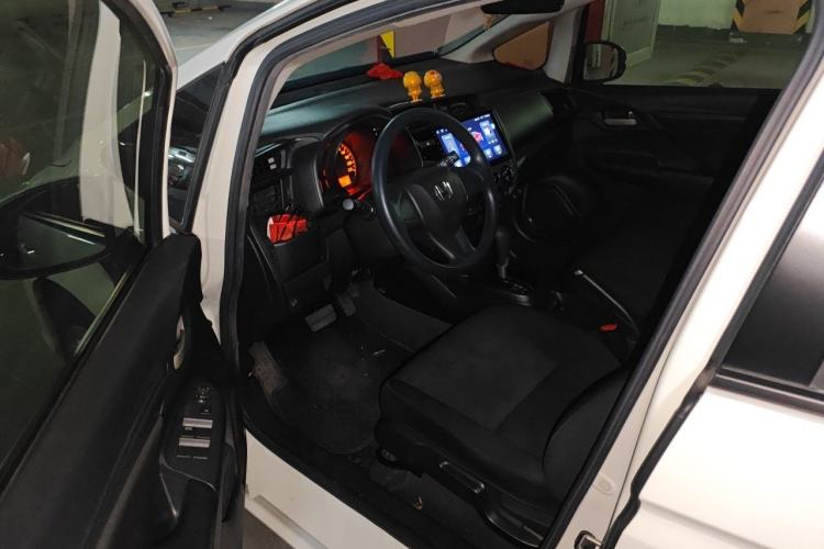 Used Honda Fit 2018 1.5L CVT Comfort Sunroof Version Driver Seat