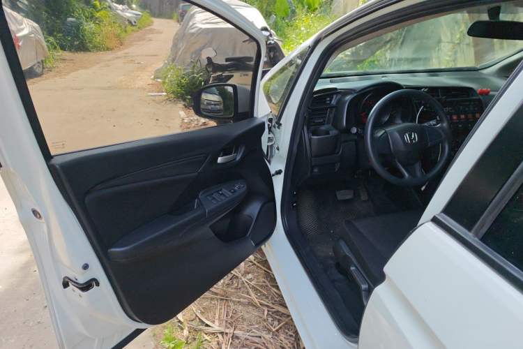 Used Honda Fit 2018 1.5L CVT Comfort Sunroof Version Driver Seat