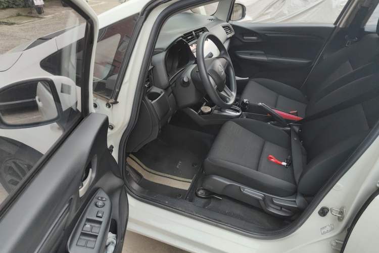 Used Honda Fit 2018 1.5L CVT Comfort Sunroof Version Driver Seat