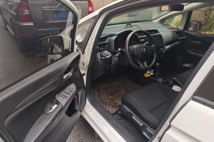 Used Honda Fit 2018 1.5L CVT Comfort Sunroof Version Driver Seat