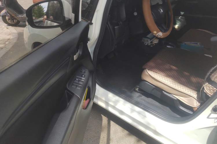 Used Honda Fit 2018 1.5L CVT Comfort Sunroof Version Driver Seat