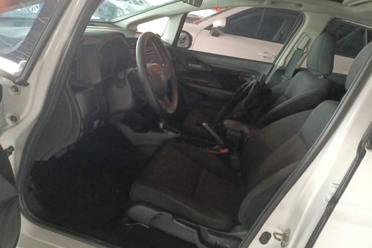 Used Honda Fit 2018 1.5L CVT Comfort Sunroof Version Driver Seat