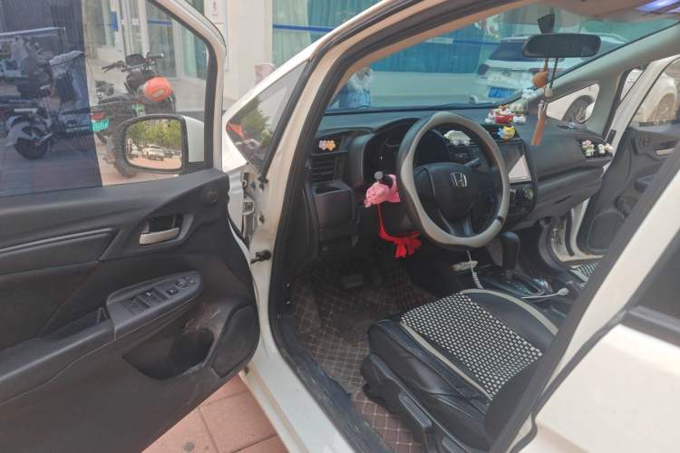 Used Honda Fit 2018 1.5L CVT Comfort Version Driver Seat