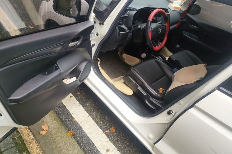 Used Honda Fit 2018 1.5L CVT Comfort Sunroof Version Driver Seat