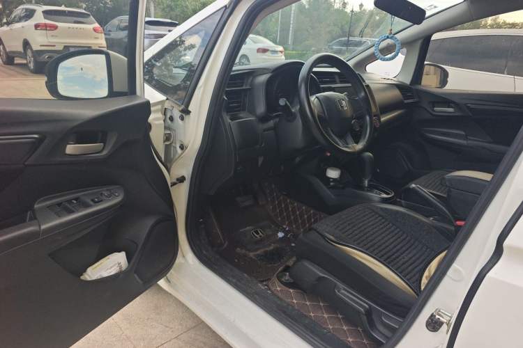 Used Honda Fit 2018 1.5L CVT Comfort Sunroof Version Driver Seat