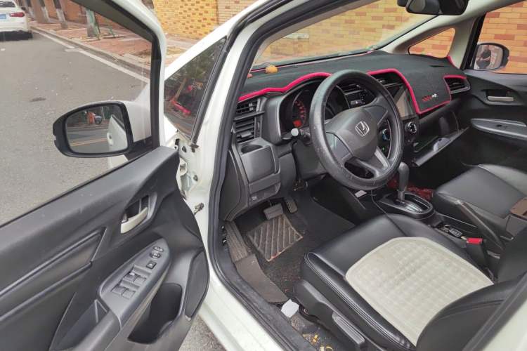 Used Honda Fit 2018 1.5L CVT Comfort Version Driver Seat