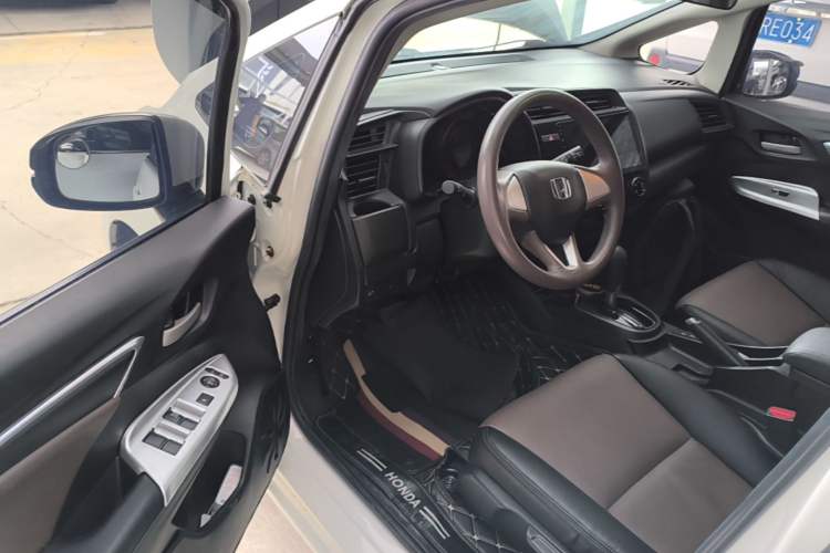 Used Honda Fit 2018 1.5L CVT Comfort Sunroof Version Driver Seat