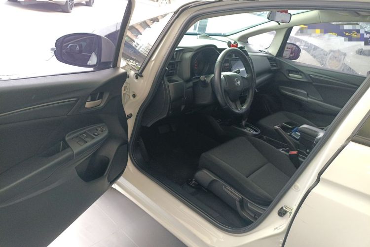 Used Honda Fit 2018 1.5L CVT Comfort Sunroof Version Driver Seat