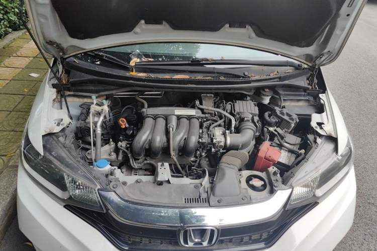 Used Honda Fit 2018 1.5L Manual Comfort Version Engine Bay