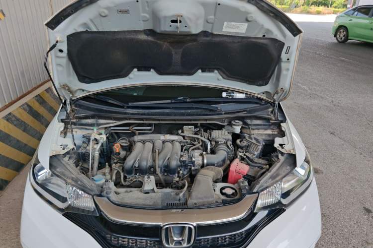 Used Honda Fit 2018 1.5L Manual Comfort Version Engine Bay