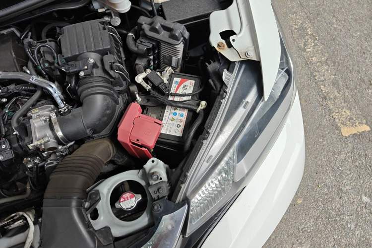 Used Honda Fit 2018 1.5L CVT Comfort Sunroof Version Engine Bay Left