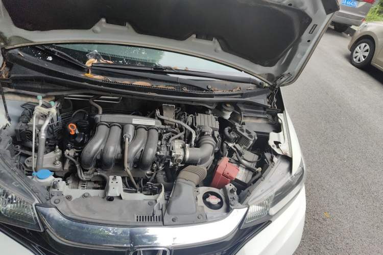 Used Honda Fit 2018 1.5L Manual Comfort Version Engine Bay Left