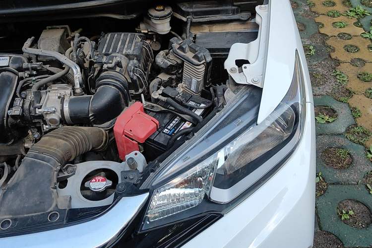 Used Honda Fit 2018 1.5L CVT Comfort Version Engine Bay Left