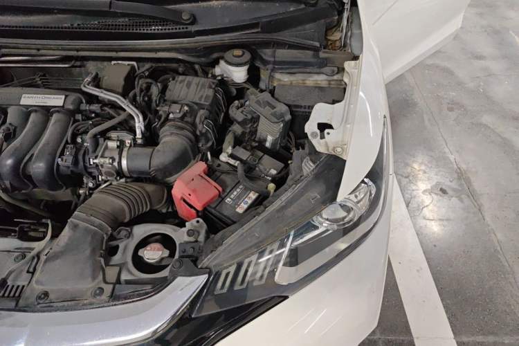 Used Honda Fit 2018 1.5L CVT Comfort Sunroof Version Engine Bay Left
