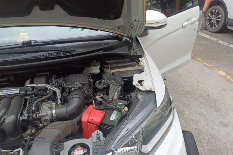 Used Honda Fit 2018 1.5L CVT Trendy Sports Edition Engine Bay Left