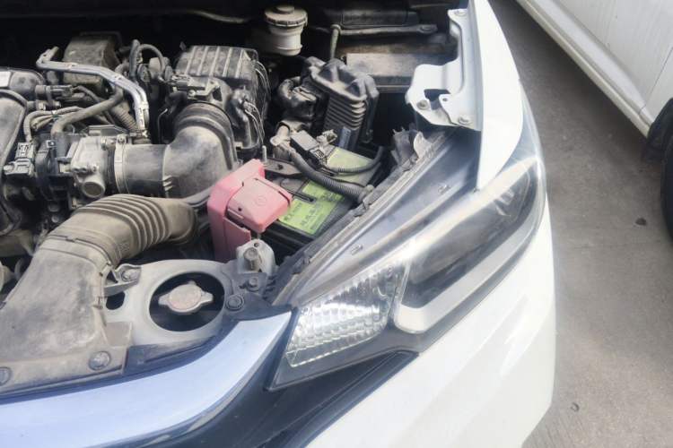 Used Honda Fit 2018 1.5L Manual Comfort Version Engine Bay Left
