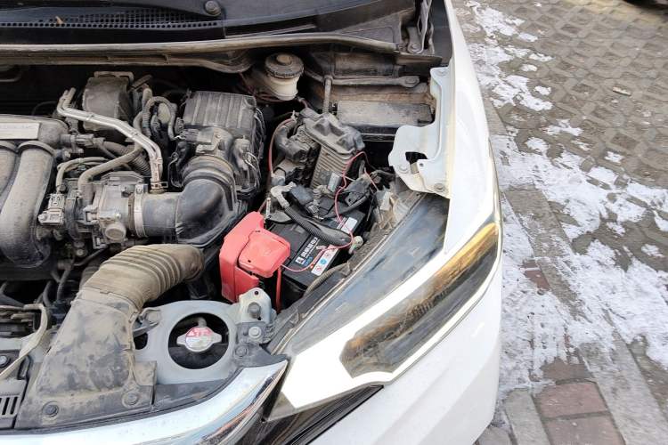 Used Honda Fit 2018 1.5L Manual Comfort Version Engine Bay Left