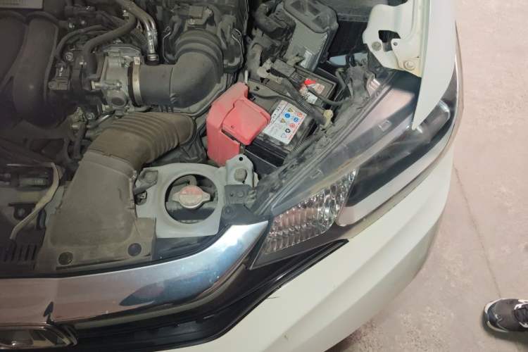Used Honda Fit 2018 1.5L CVT Comfort Sunroof Version Engine Bay Left