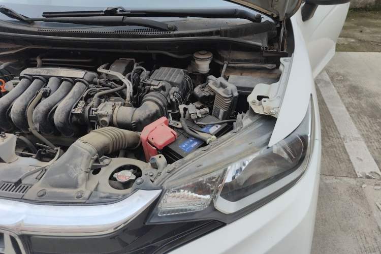 Used Honda Fit 2018 1.5L CVT Comfort Sunroof Version Engine Bay Left