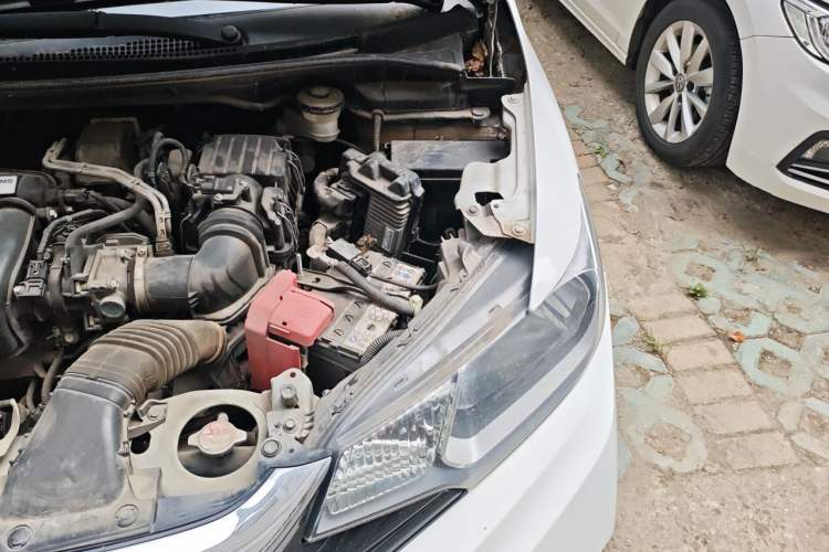 Used Honda Fit 2018 1.5L CVT Comfort Sunroof Version Engine Bay Left
