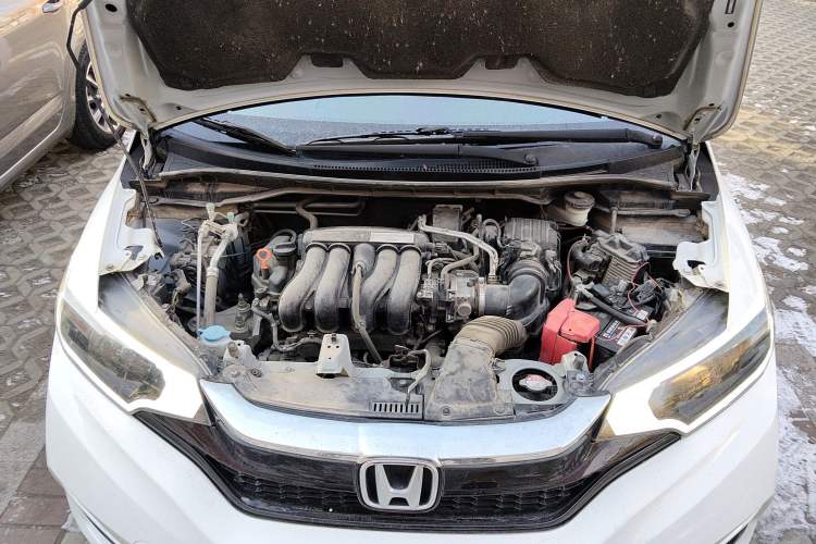 Used Honda Fit 2018 1.5L Manual Comfort Version Engine Bay