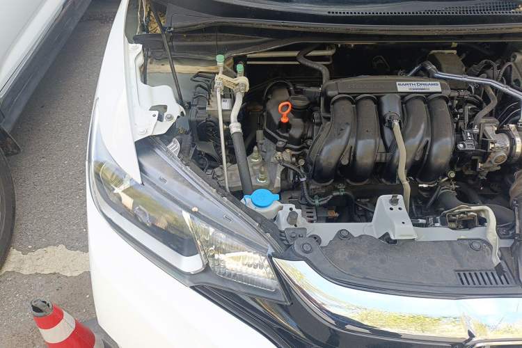Used Honda Fit 2018 1.5L CVT Comfort Version Engine Bay Right