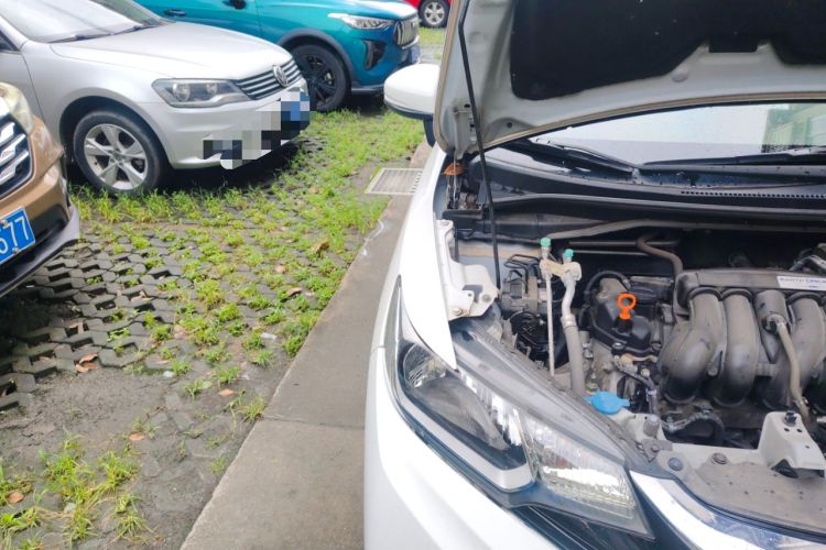 Used Honda Fit 2018 1.5L CVT Comfort Version Engine Bay Right