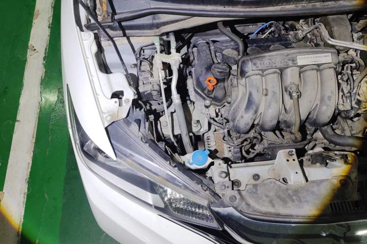 Used Honda Fit 2018 1.5L CVT Trendy Run+ Edition Engine Bay Right