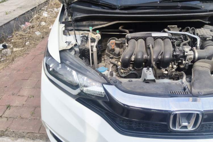 Used Honda Fit 2018 1.5L CVT Comfort Sunroof Version Engine Bay Right