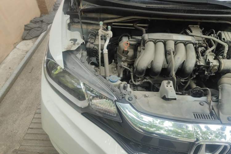 Used Honda Fit 2018 1.5L CVT Comfort Sunroof Version Engine Bay Right