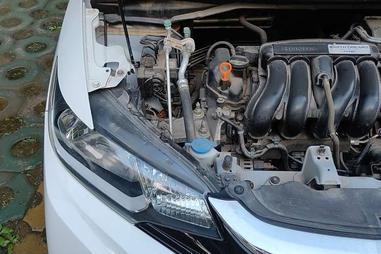 Used Honda Fit 2018 1.5L CVT Comfort Version Engine Bay Right