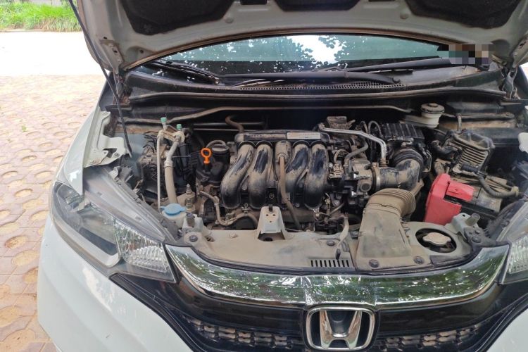 Used Honda Fit 2018 1.5L CVT Comfort Sunroof Version Engine Bay Right