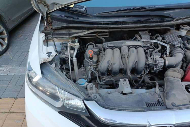Used Honda Fit 2018 1.5L CVT Comfort Sunroof Version Engine Bay Right