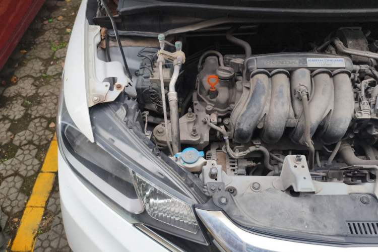Used Honda Fit 2018 1.5L CVT Trendy Run+ Edition Engine Bay Right