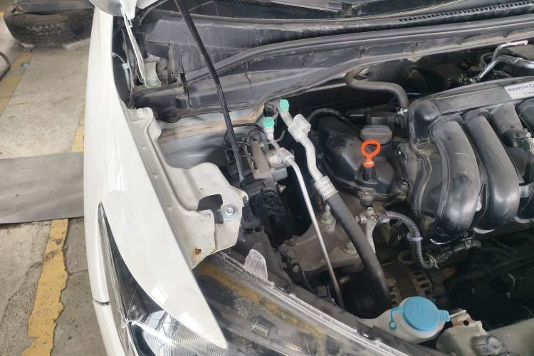 Used Honda Fit 2018 1.5L CVT Comfort Sunroof Version Engine Bay Right
